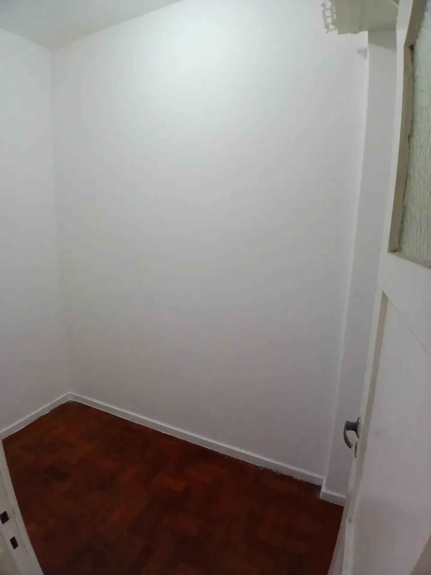Departamento de 1 dormitorio con piso de madera o laminado — photo 22