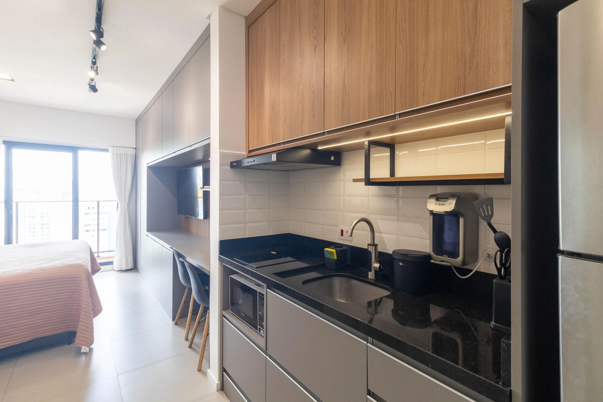 Apartamento mobiliado de 1 quarto com máquina de lavar — photo 12