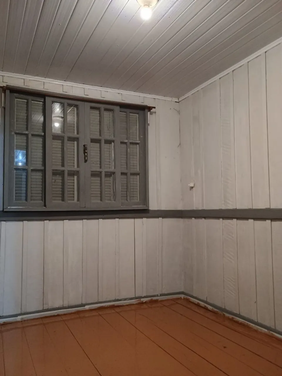 House, 90 m², with wood or laminate floors — photo 5