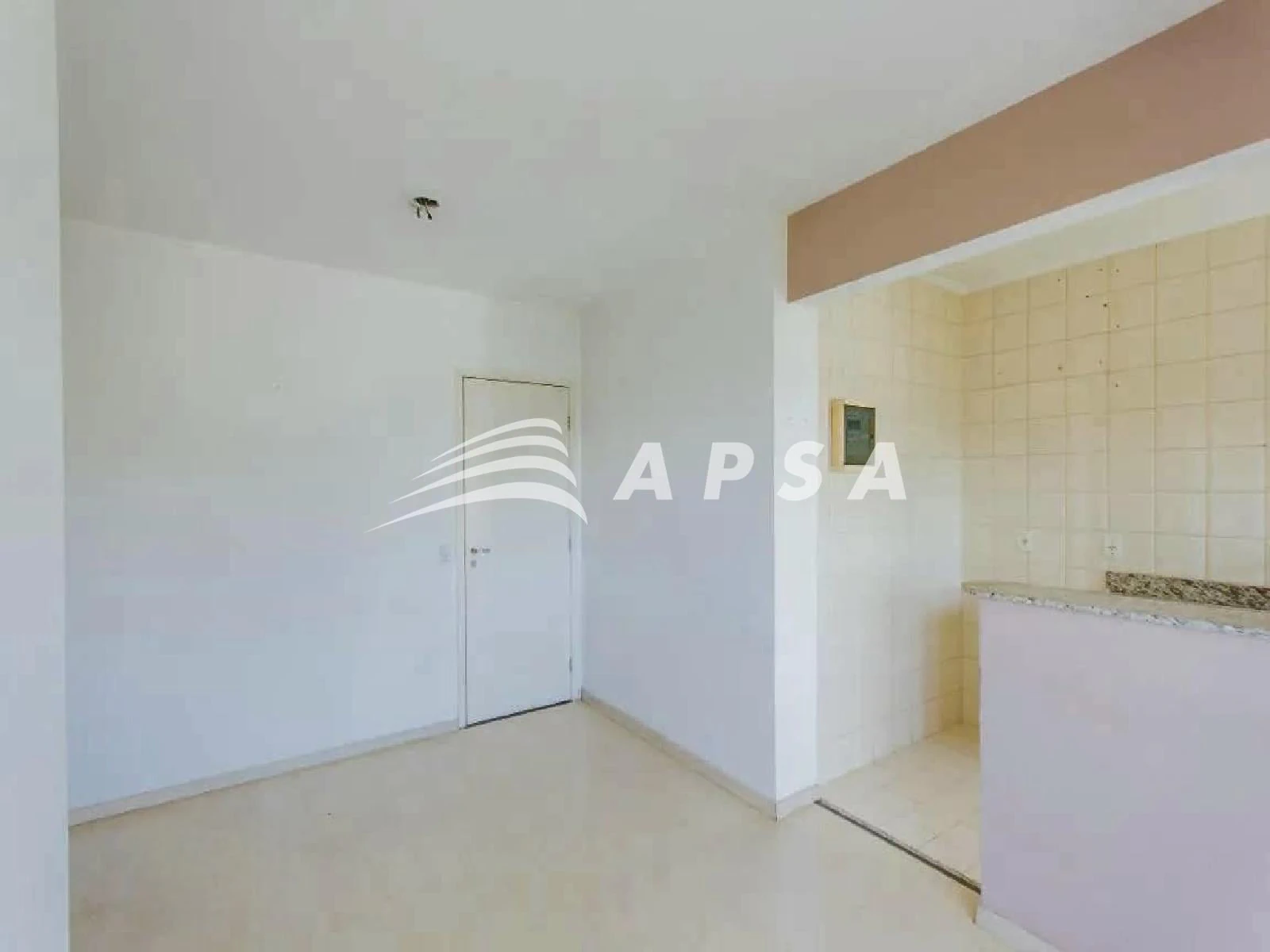 Unfurnished 2-bedroom apartment with a private BBQ — photo 16