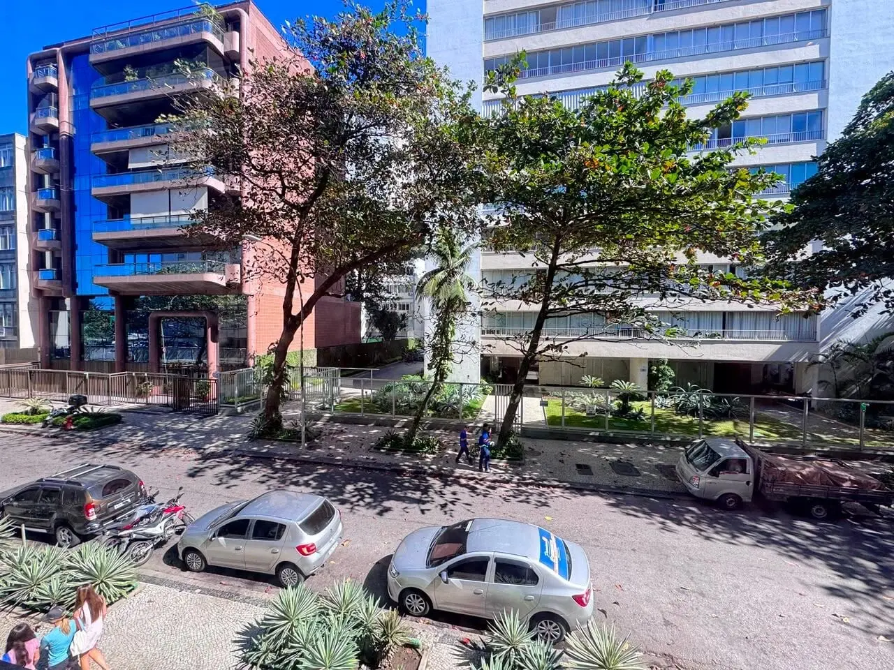 Apartamento amueblado de 4 dormitorios con 3 suites y 200 m² — photo 20