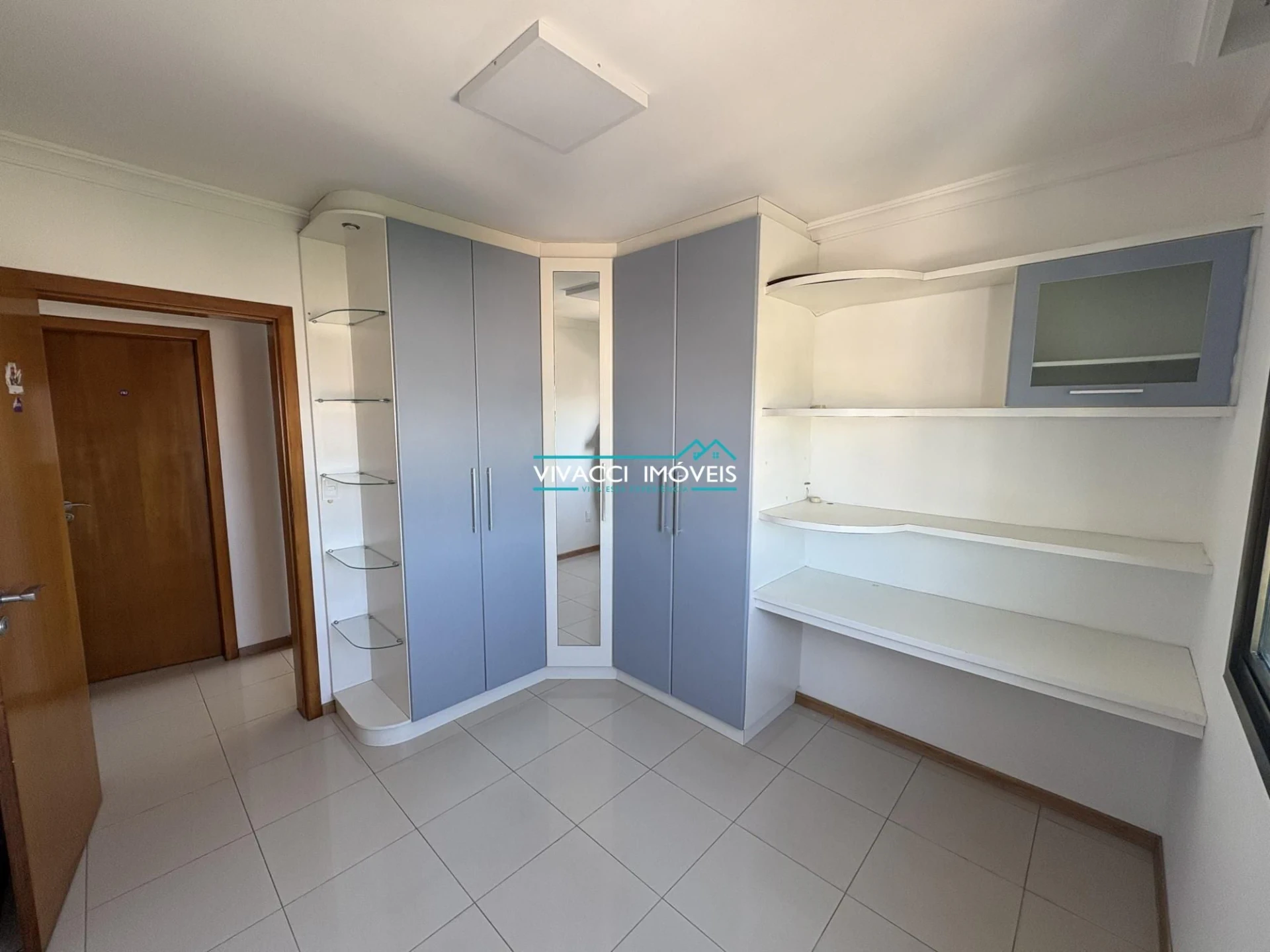 Apartment, 105 m², with a glass-enclosed balcony — photo 14