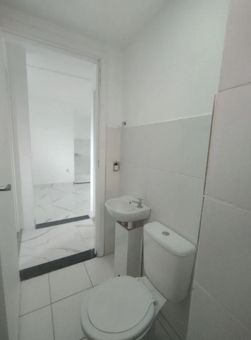 Apartamento sem mobília com 2 quartos e varanda — photo 7