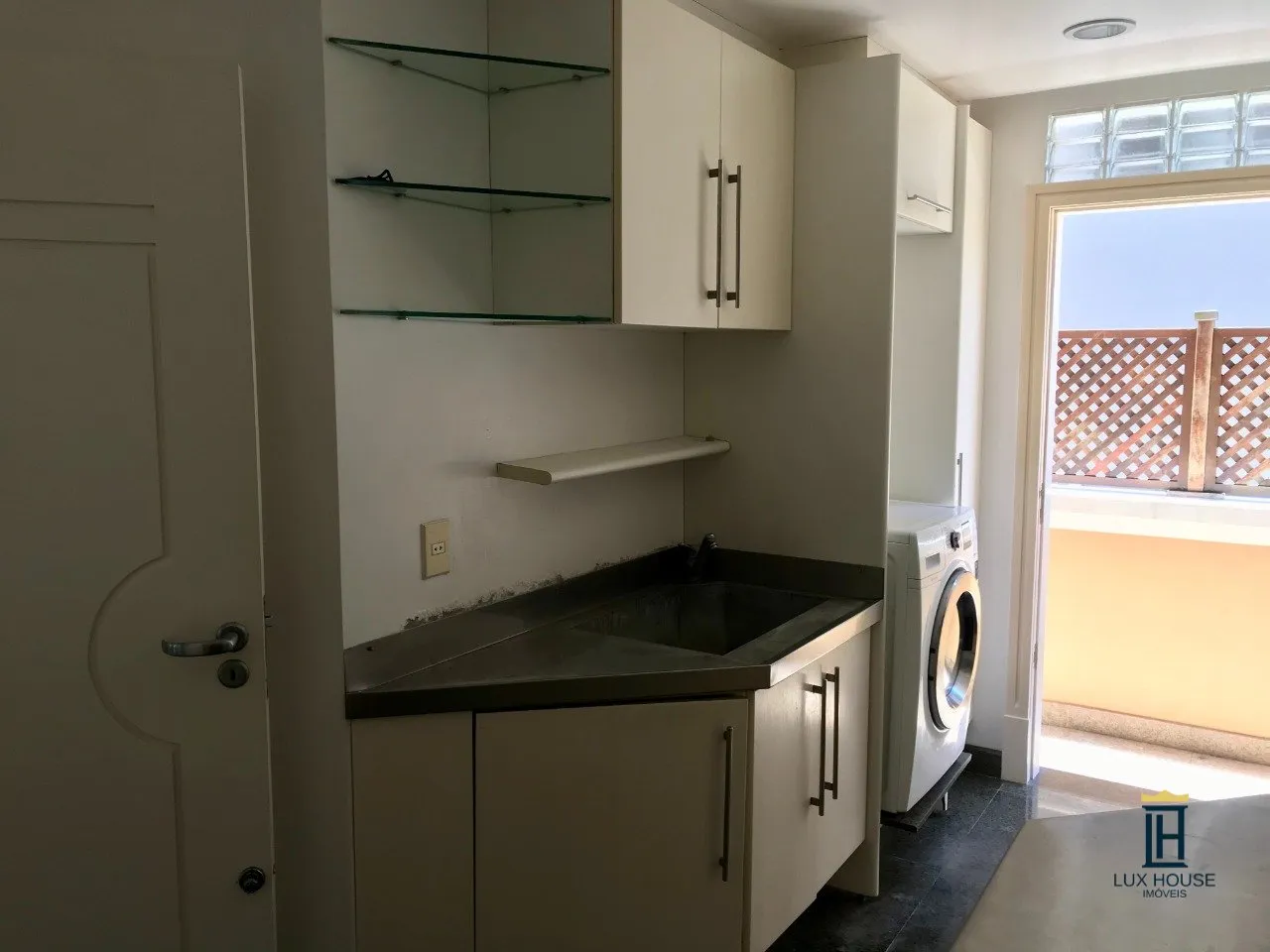 Casa com 6 dormitórios e 5 suítes com fogão a gás — photo 39