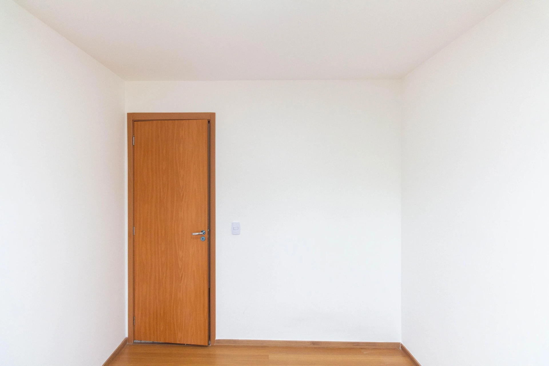2-bedroom apartment in a building with a gym — photo 20