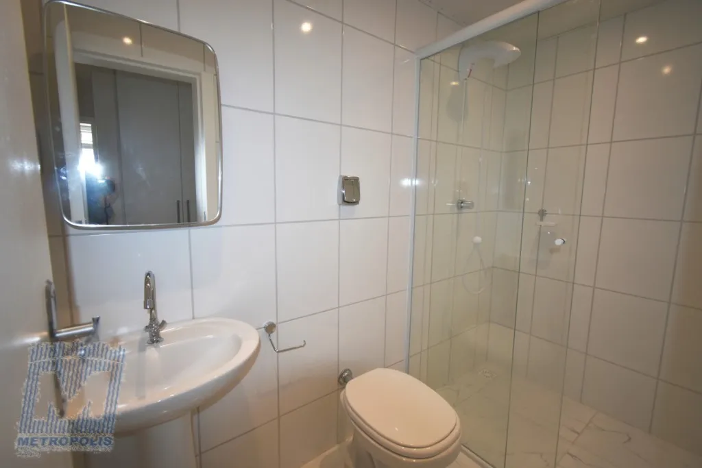 Wood or laminate floors in a 3-bedroom apartment, 69 m² — photo 4