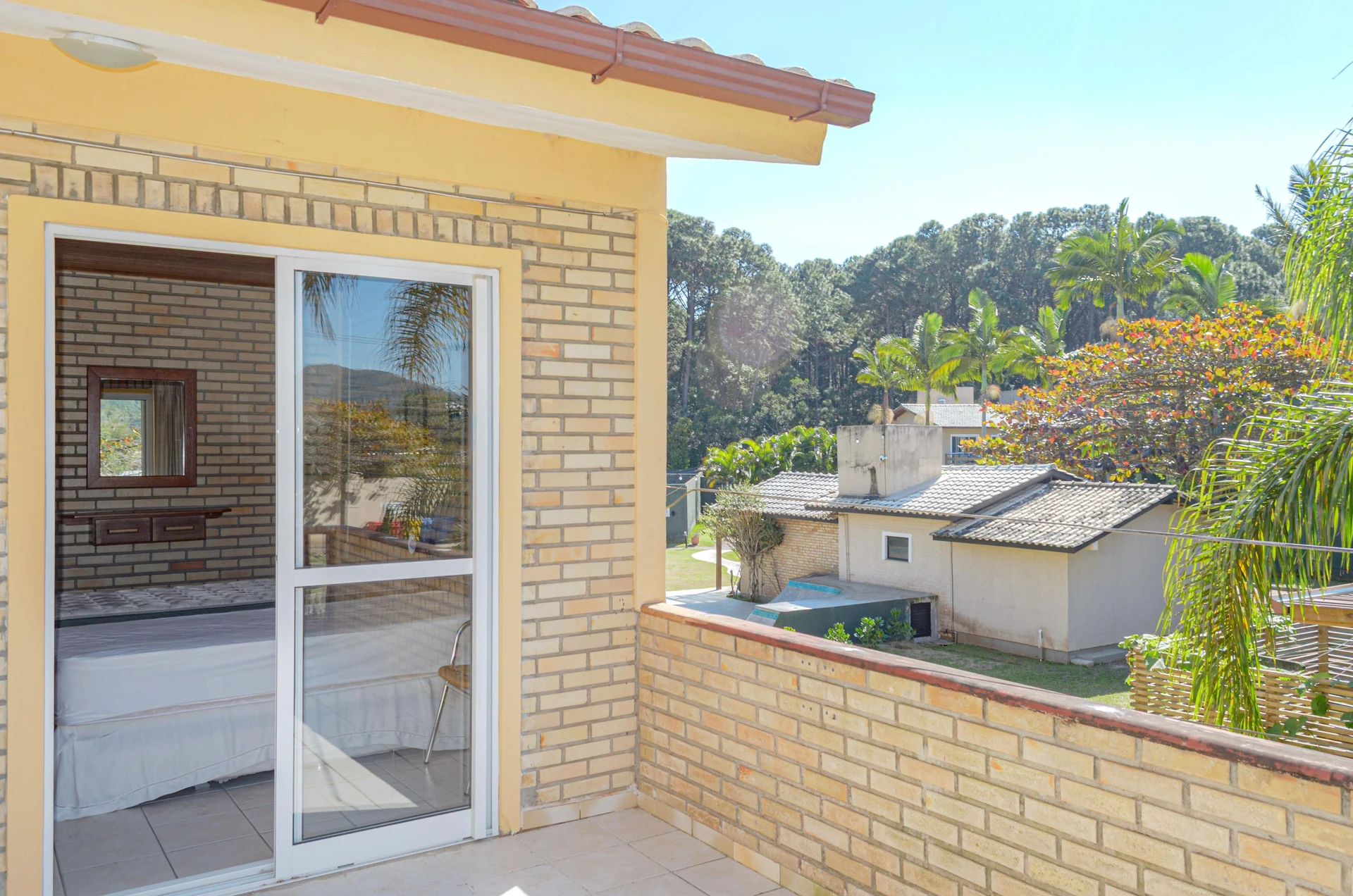 2-bedroom house with a garden in Florianópolis — photo 29