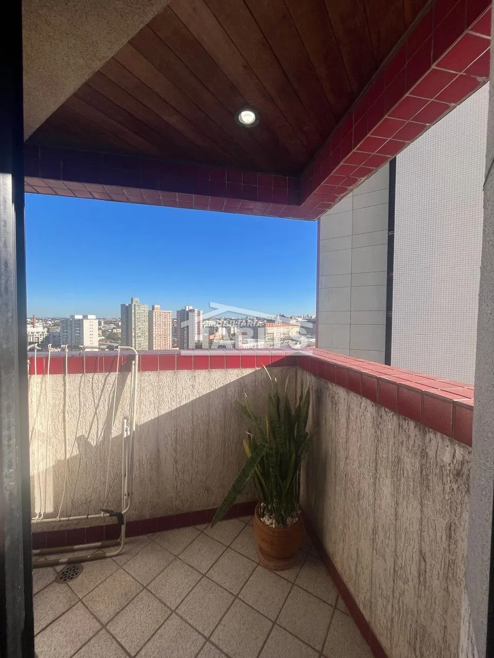 Furnished 1-bedroom apartment with 65 m² — photo 8