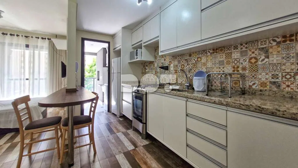 One-bedroom apartment with a washing machine in Curitiba — photo 2
