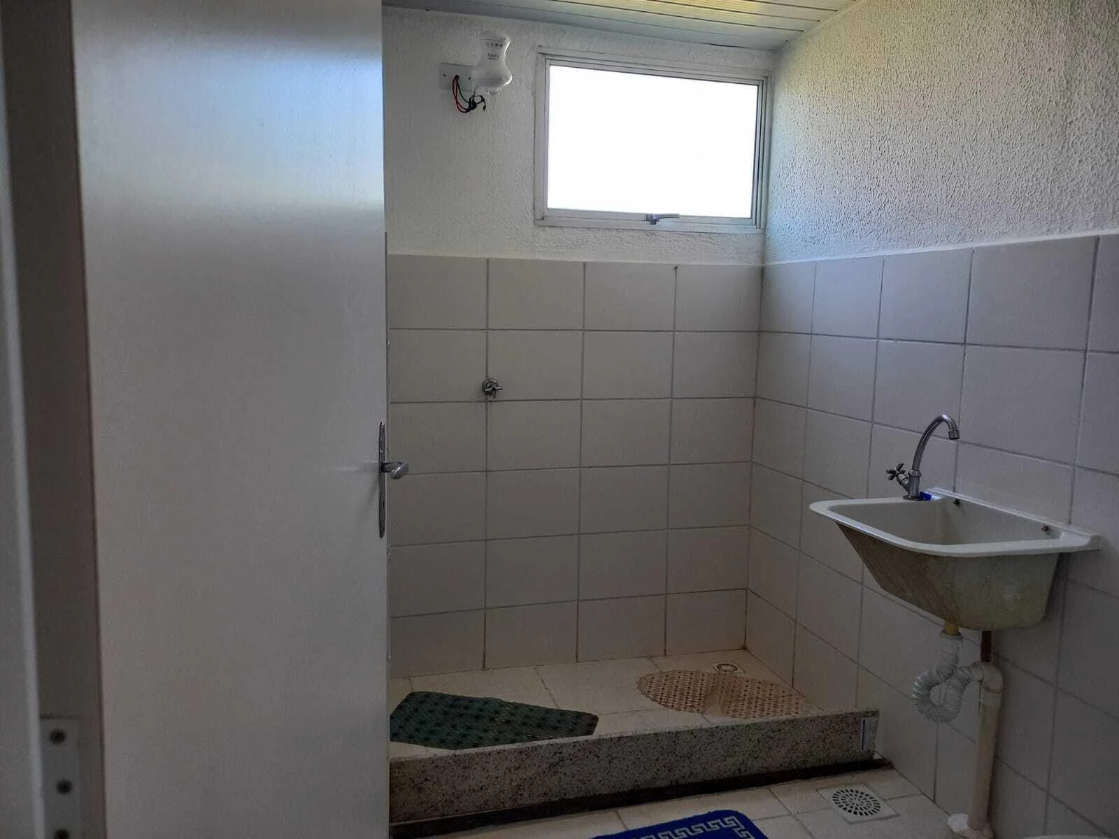 Unfurnished 2-bedroom apartment with 1 parking space — photo 9