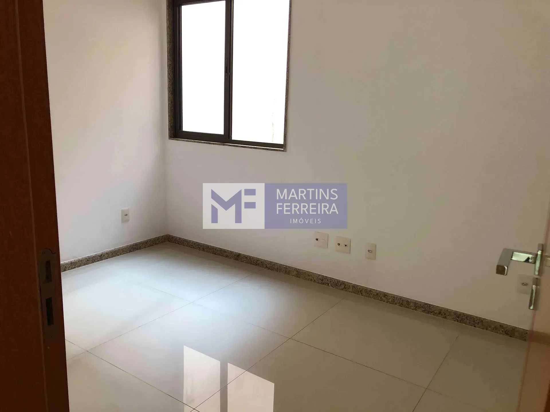 Apartamento no 1º andar com varanda envidraçada — photo 34