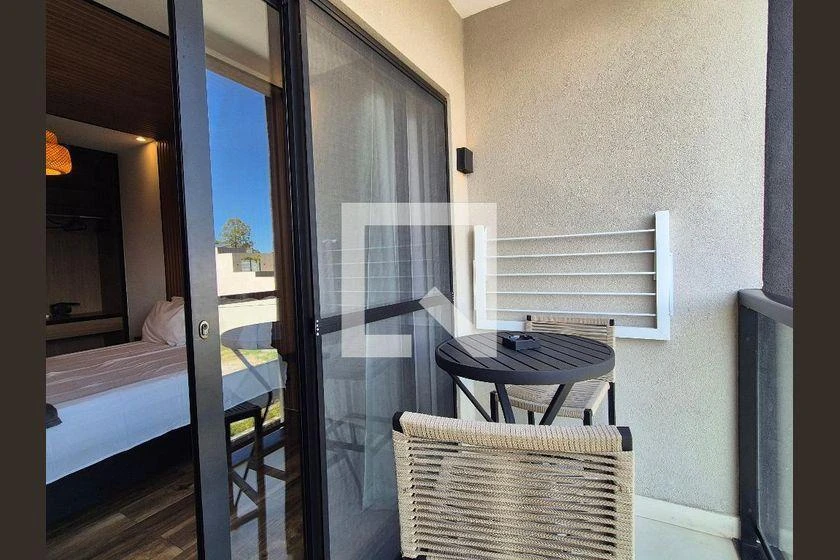 Kitnet amueblada de 48 m² con 1 dormitorio y balcón — photo 9