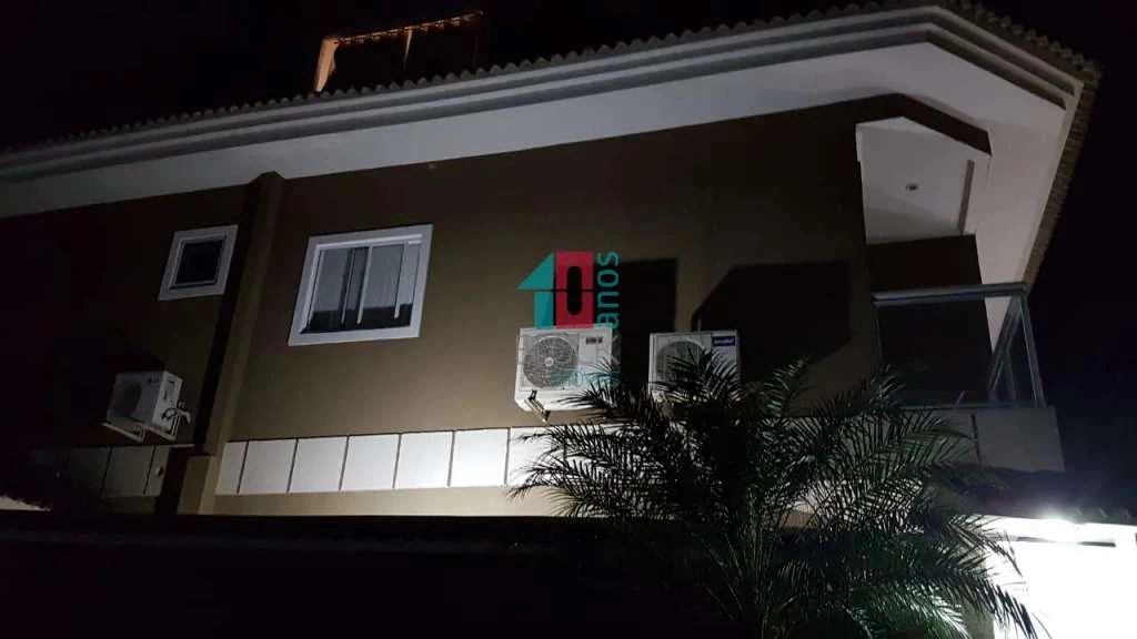 Casa mobiliada de 300 m² com 3 suítes e jardim — photo 25