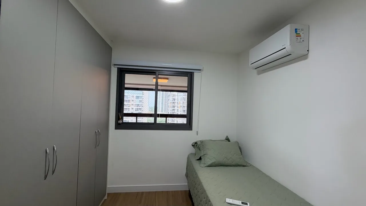 3-bedroom apartment in a building with a gym — photo 16