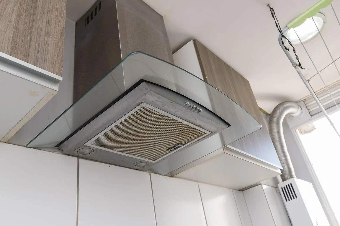 Apartamento amueblado con 2 dormitorios y balcón — photo 40