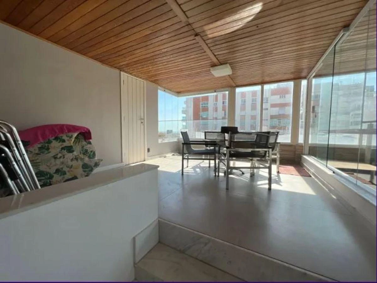 Furnished 400 m² apartment with 4 bedrooms and a terrace — photo 23