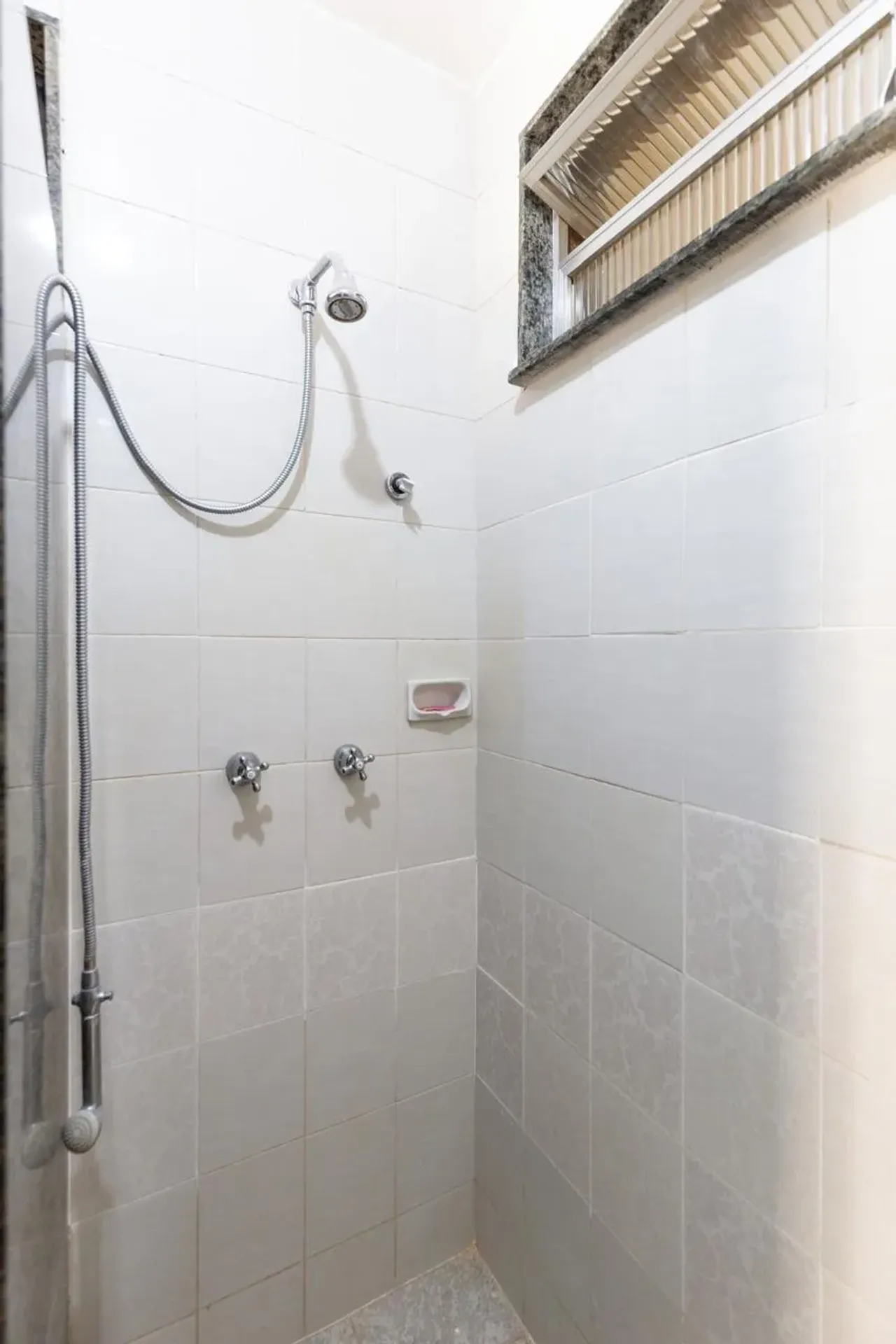 3-bedroom apartment with a suite and air conditioning — photo 11