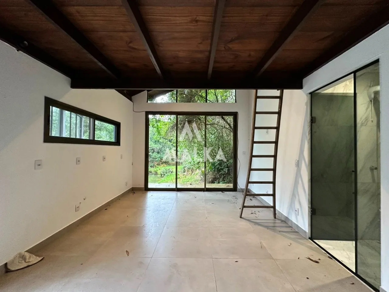 Casa mobiliada com 4 suítes e cozinha aberta a gás — photo 34
