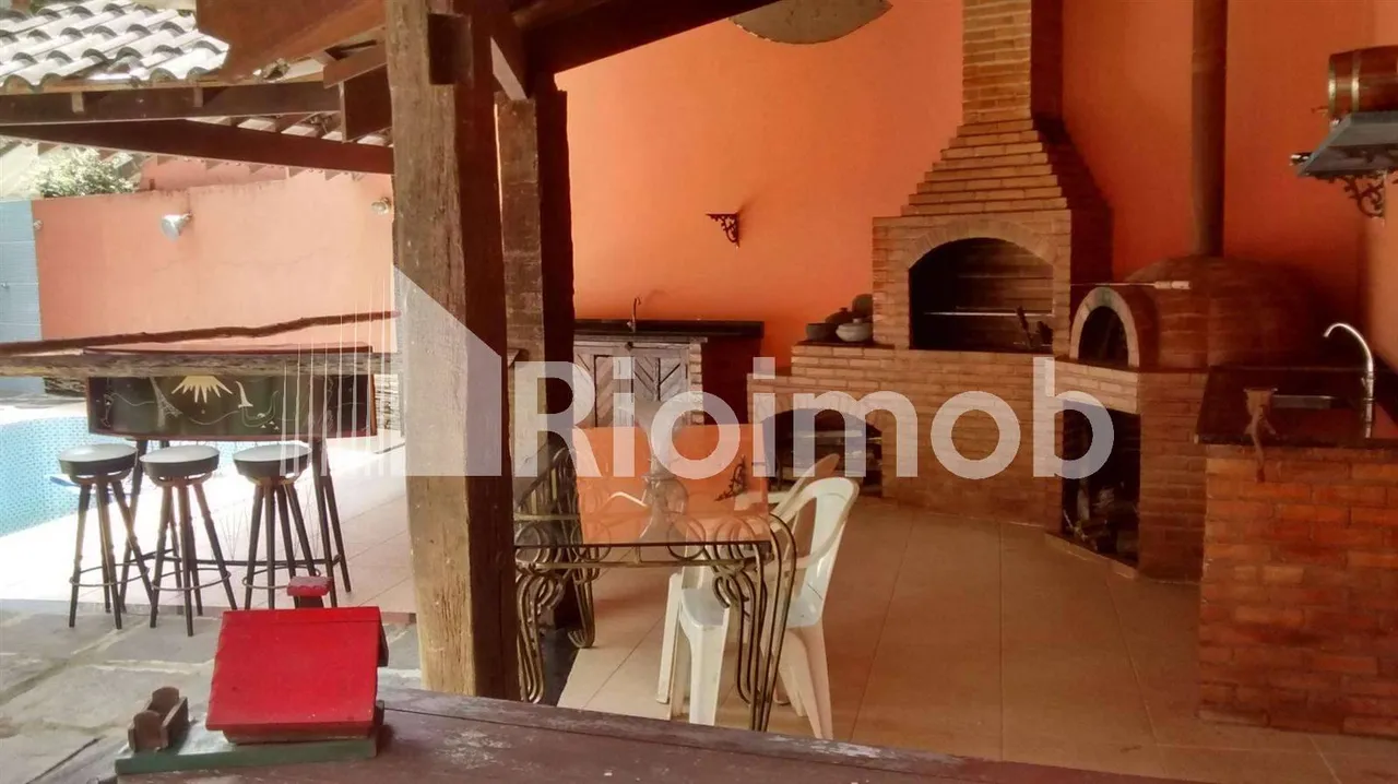 3-bedroom house with 5 bathrooms and closed gas kitchen — photo 2