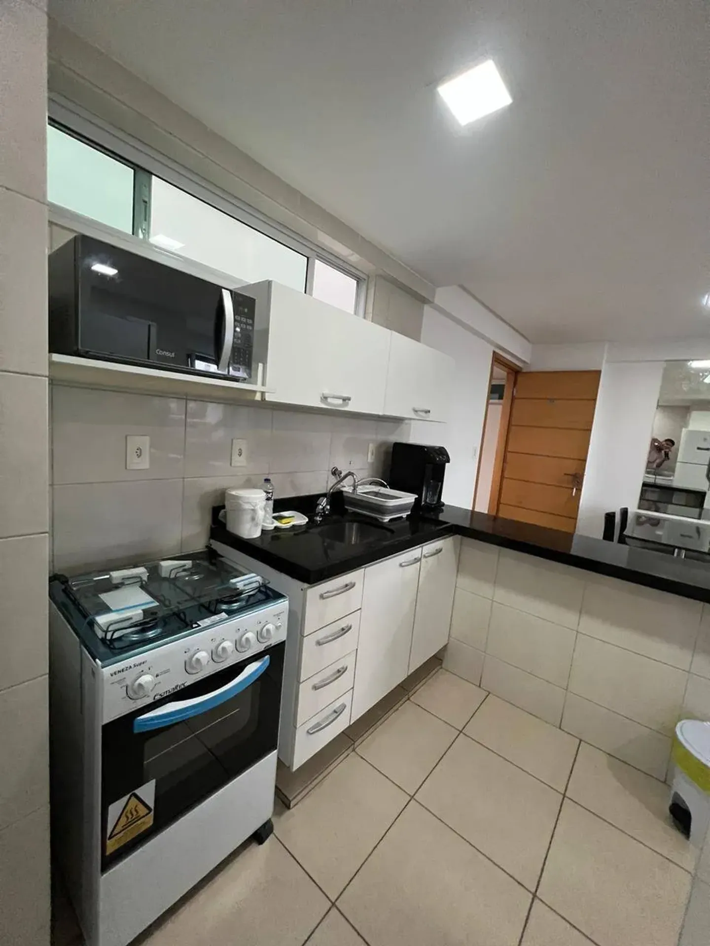 2-bedroom apartment in a building with a gym — photo 4