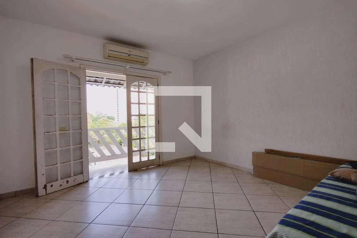 Casa mobiliada com 3 quartos, varanda e 3 banheiros — photo 92