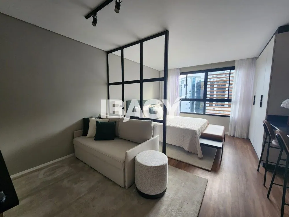Studio mobiliado de 40 m² com cozinha integrada e 1 banheiro — photo 2
