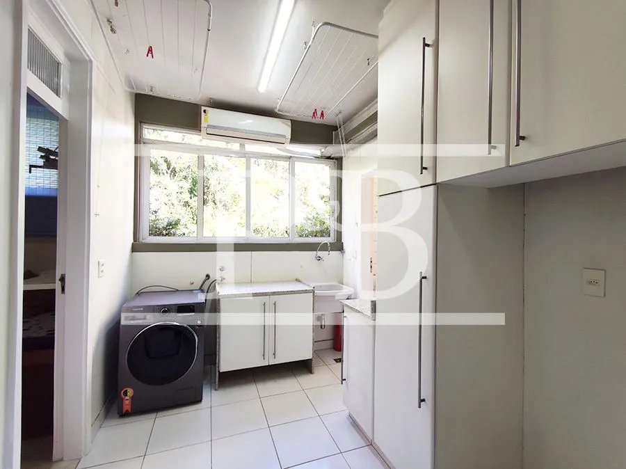 Apartamento com 3 dormitórios e 215 m² com 3 vagas — photo 30
