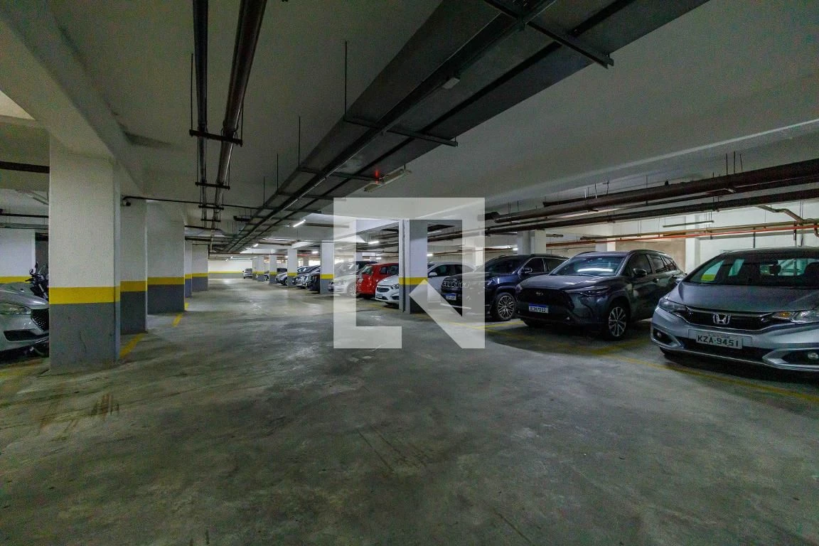 Rental apartment with 4 bedrooms and a glassed-in balcony — photo 74
