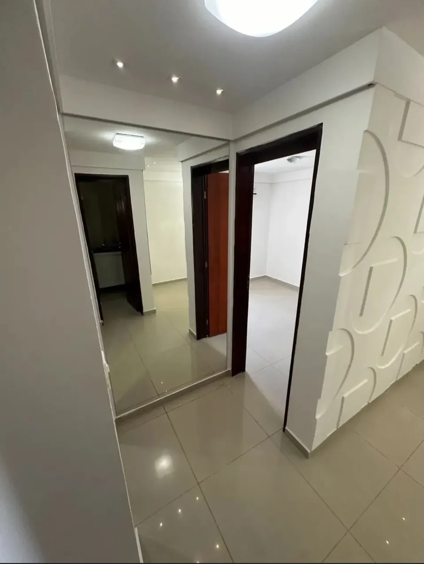 Рабочее место и 2 спальни: квартира 84 м² — photo 10