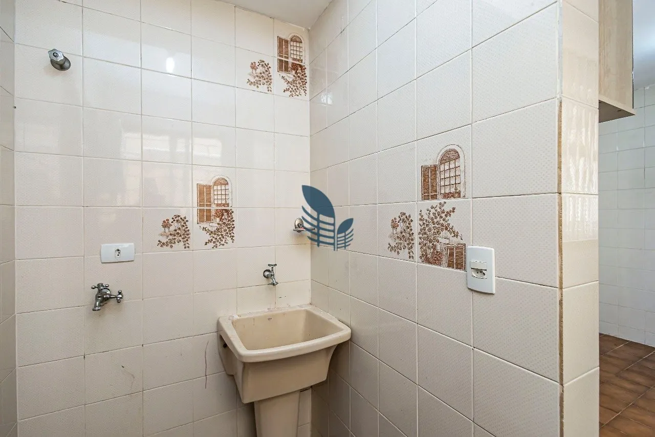 2-bedroom apartment with a bathtub in Curitiba — photo 12