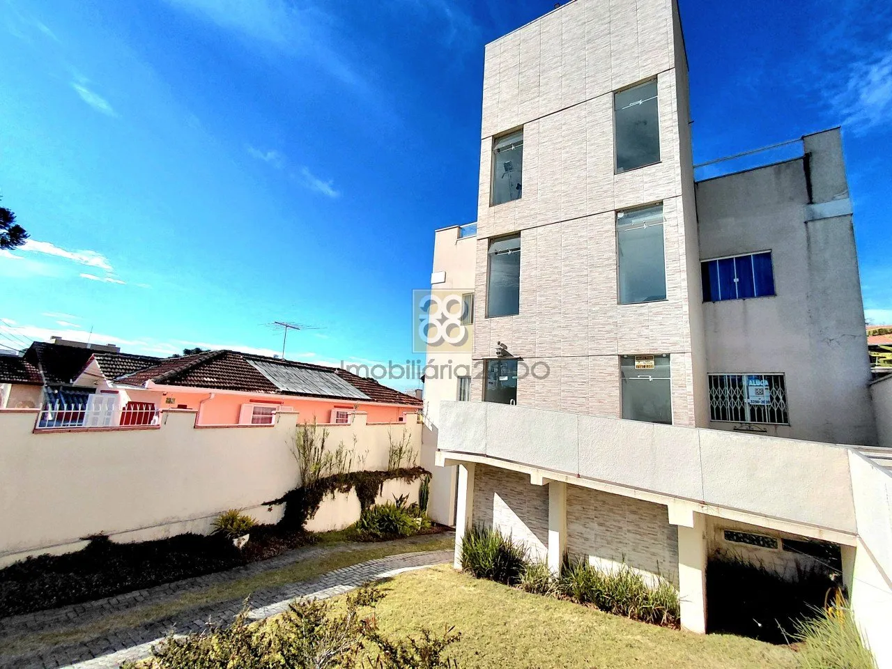 Furnished 1-bedroom apartment with shared laundry — photo 3