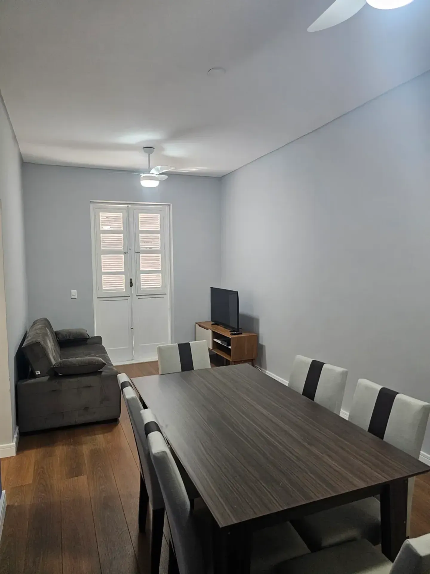 Furnished 2-bedroom apartment with balcony and 74 m² — photo 31