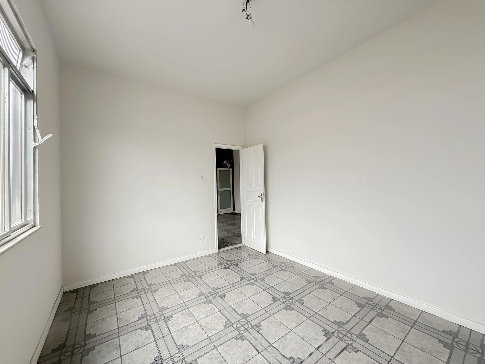 3-bedroom apartment, 1 with its own bathroom, 120 m² — photo 14