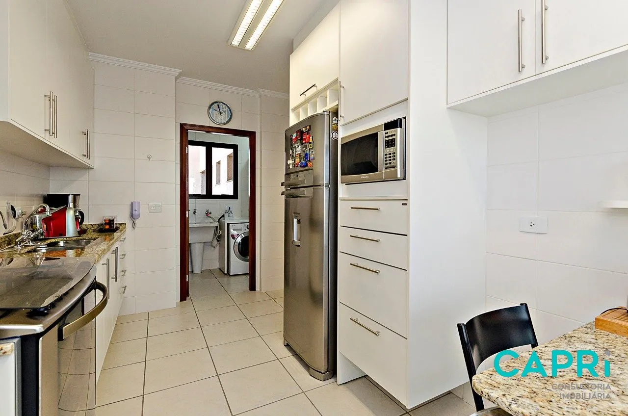 Furnished 3-bedroom apartment with a closed kitchen — photo 43