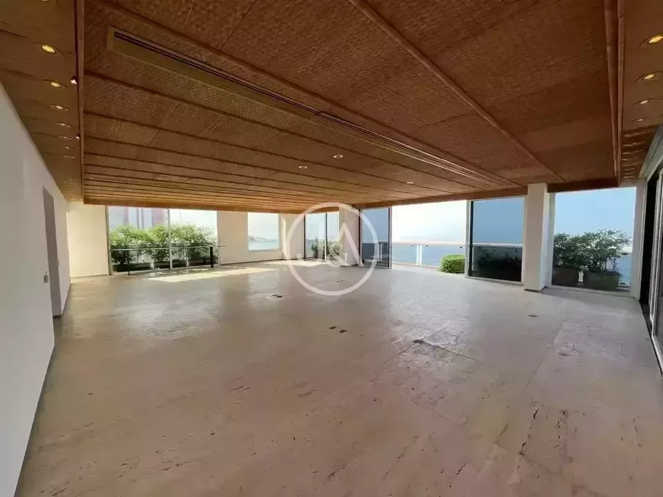 Water view in a 4-bedroom apartment, 838 m² — photo 28