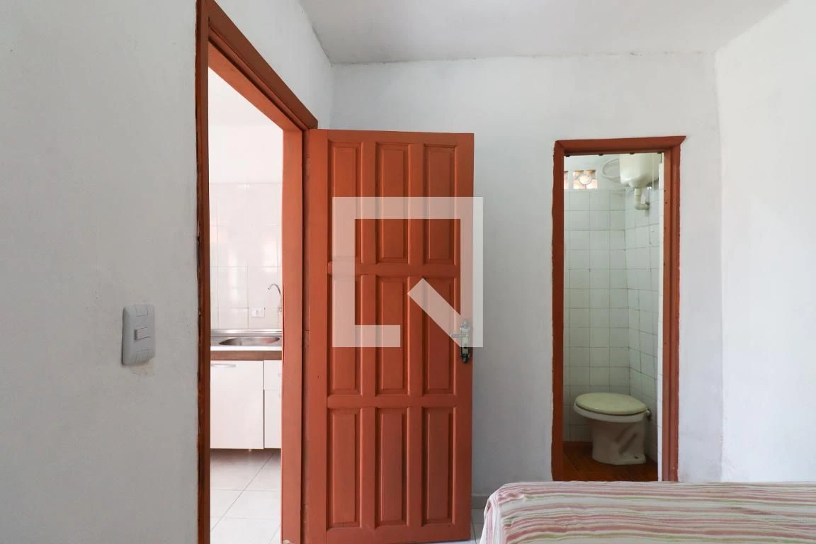 Furnished 25 m² studio in Curitiba — photo 17