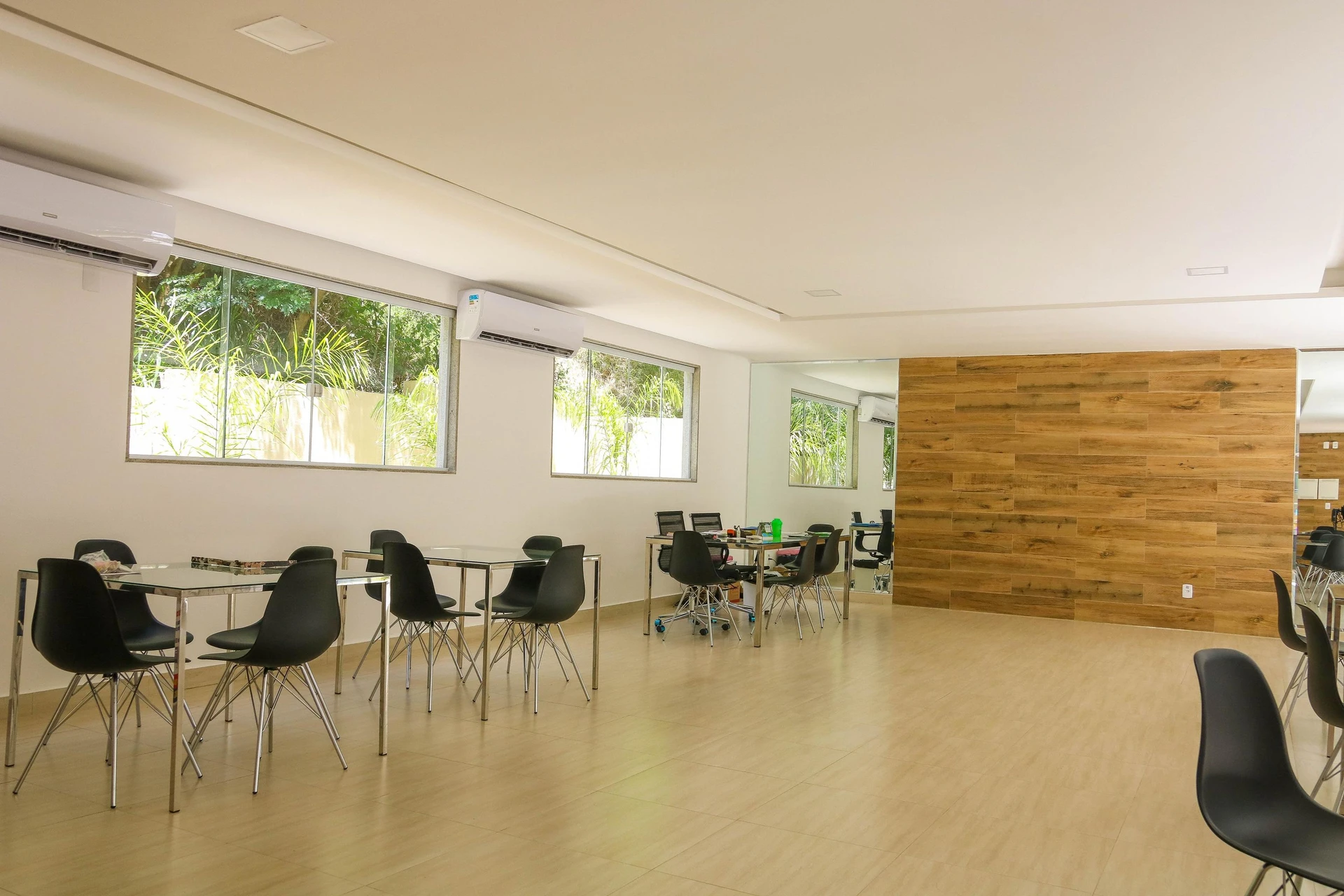 Mountain view in a 2-bedroom apartment, 43 m² — photo 14