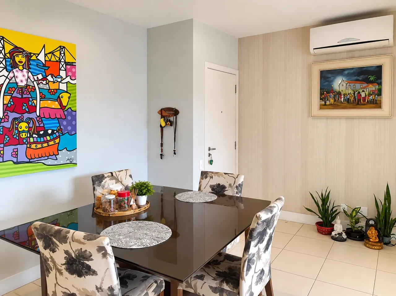2-bedroom apartment in a building with a coworking space — photo 15