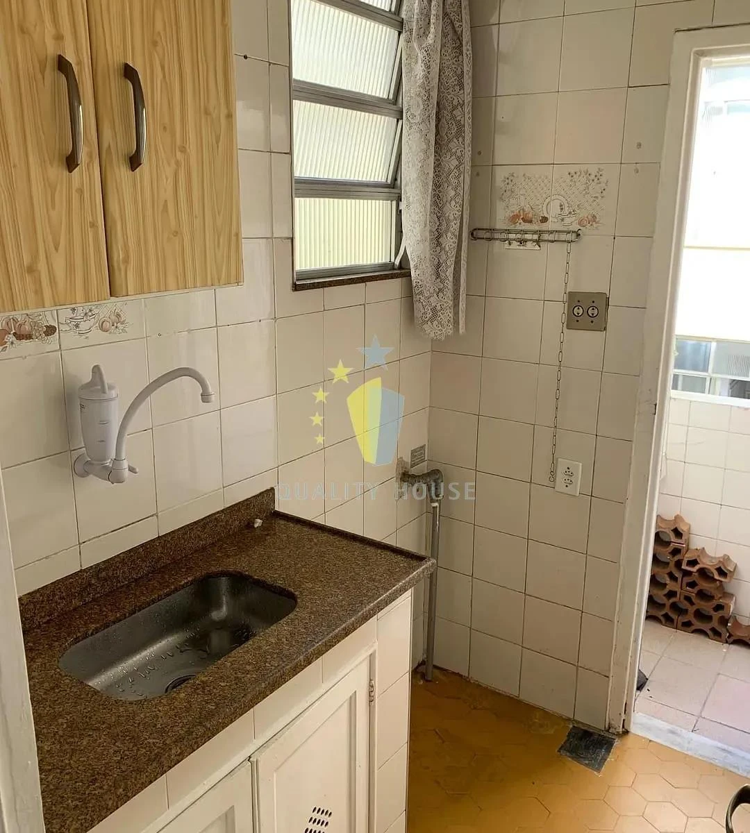 Дерев'яна підлога або ламінат та 1 спальня: квартира 45 м² — photo 6