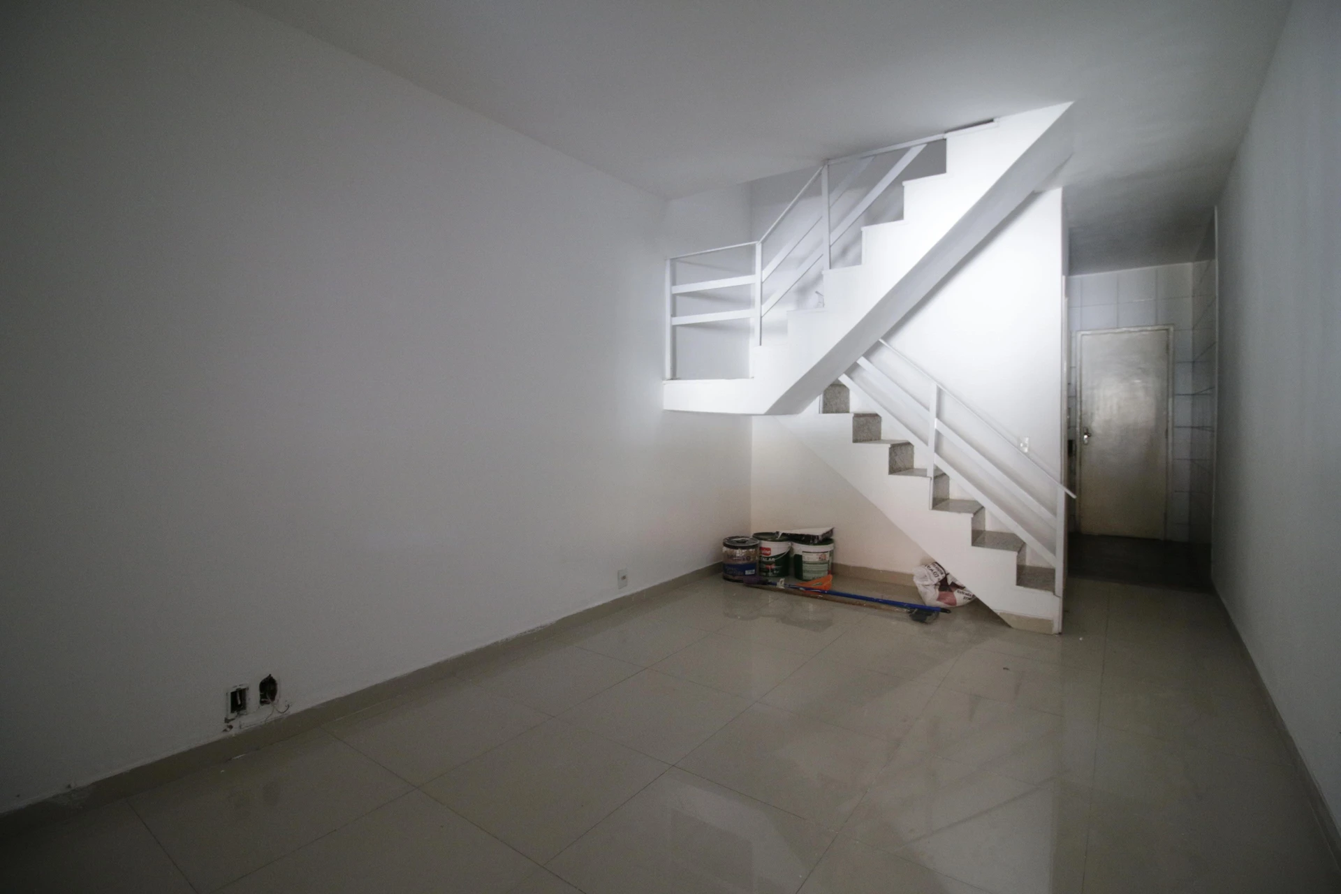 Casa sem mobília com 2 quartos e varanda — photo 27