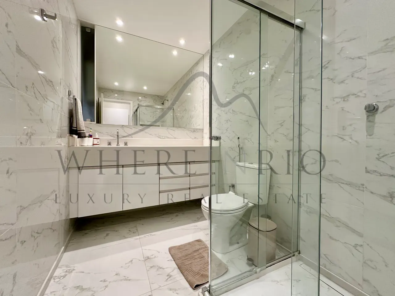 Washing machine in a 3-bedroom apartment, 111 m² — photo 11