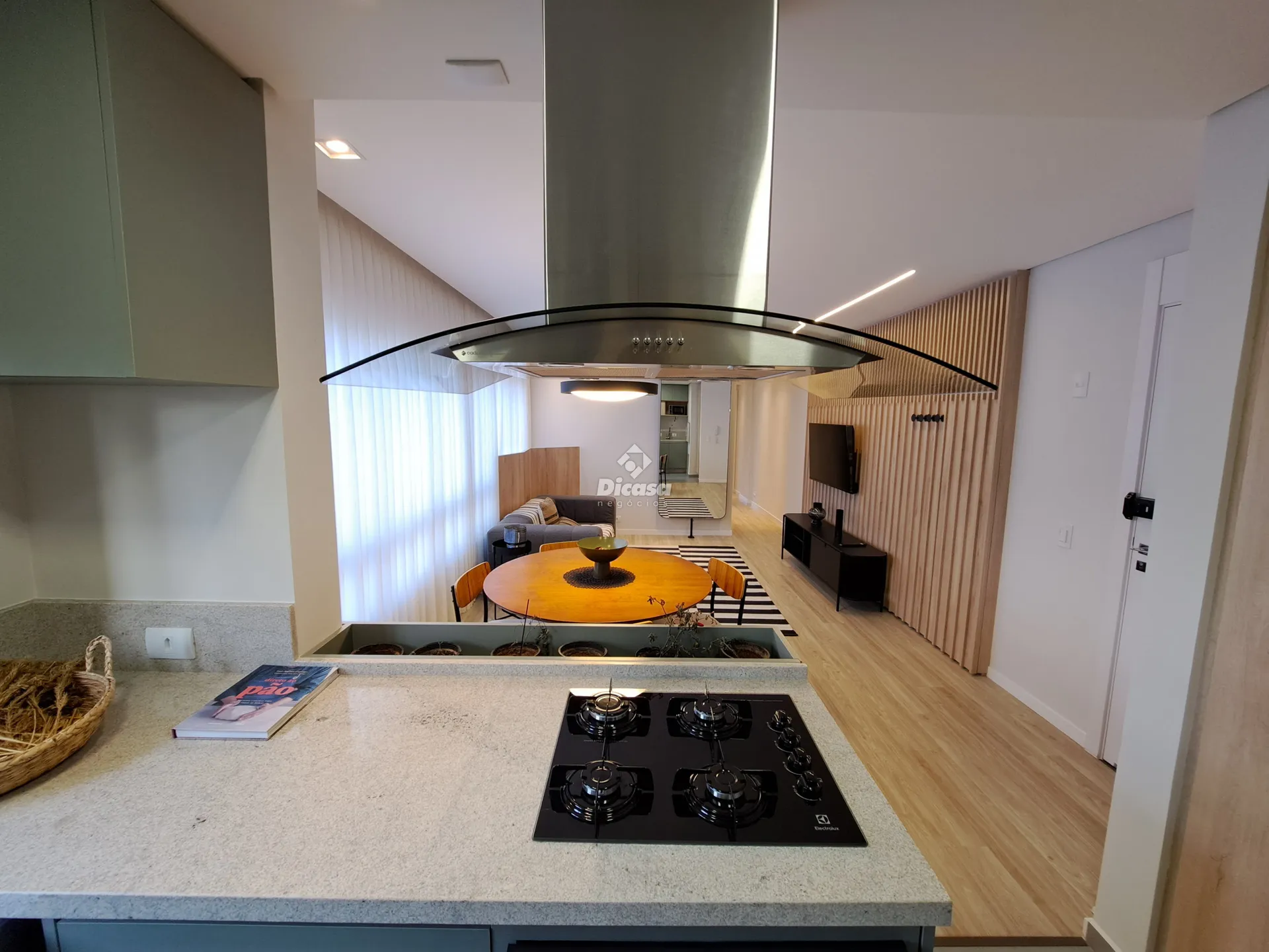 Glass-enclosed balcony in a 2-bedroom apartment, 68 m² — photo 18
