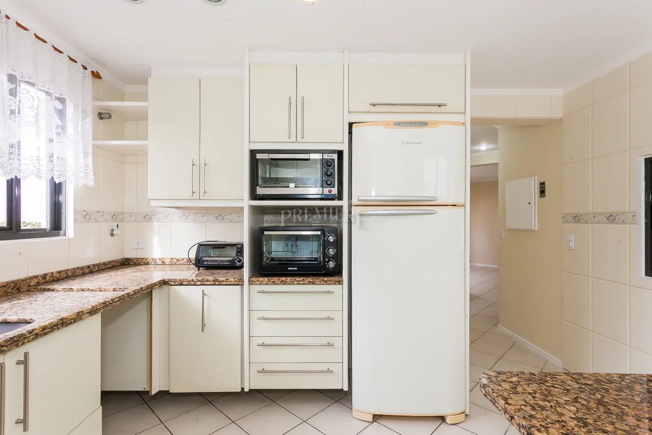 Unfurnished 3-bedroom house with private garden — photo 10