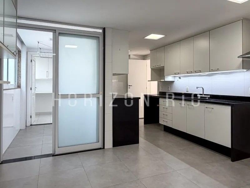 Apartamento, 229 m², com varanda envidraçada — photo 10