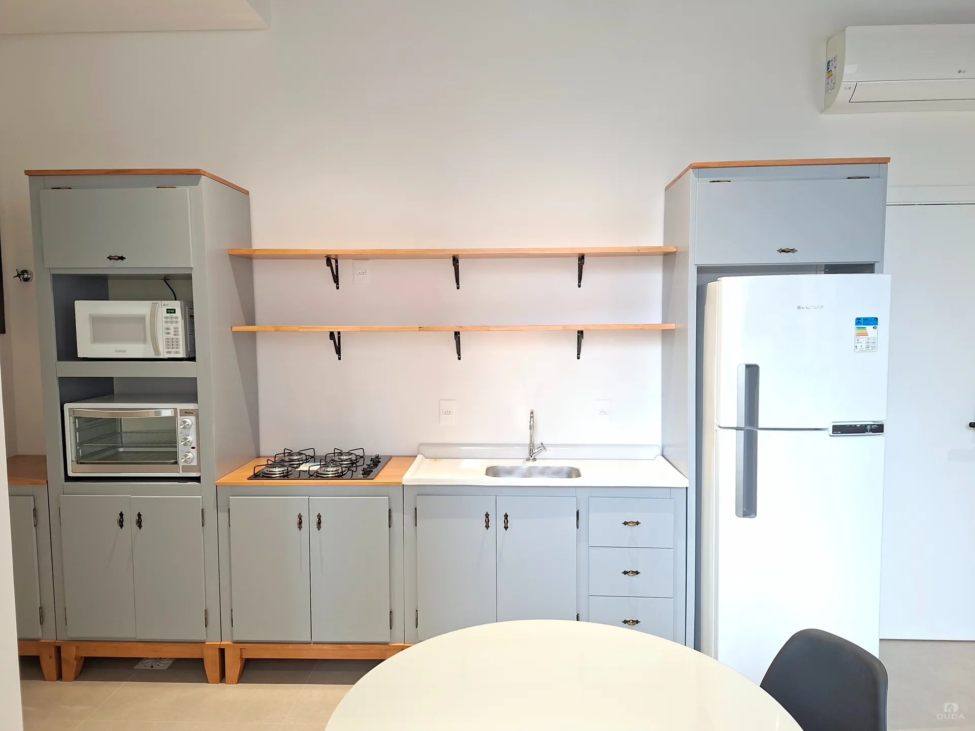 Studio mobiliado 60 m² com 1 vaga e cozinha integrada — photo 3