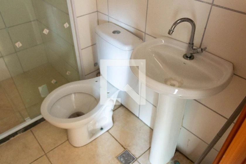 2-bedroom apartment in a building with a gym — photo 7