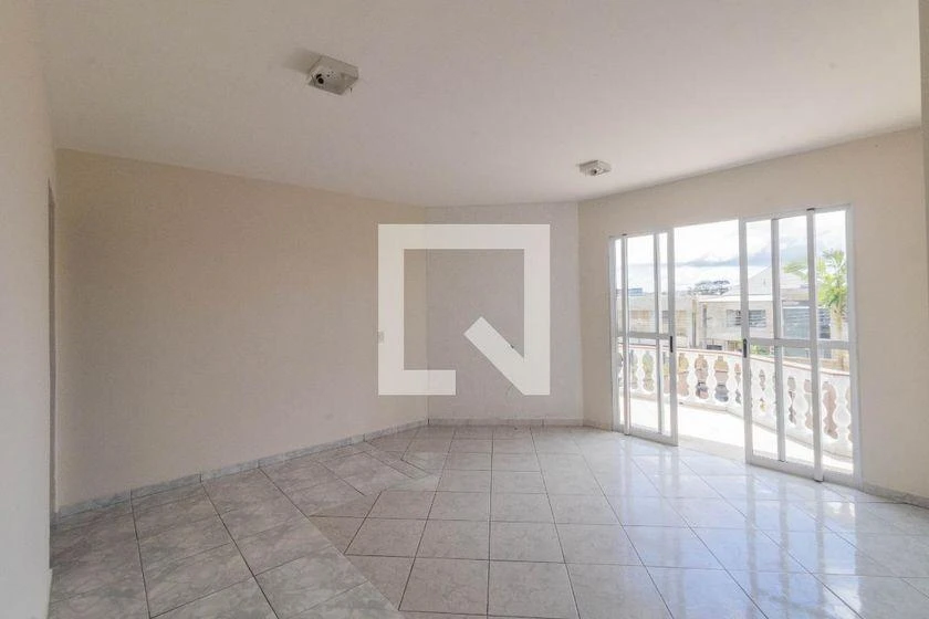Будинок: 3 спальні, 1 з власною ванною кімнатою, 140 м² — photo 4