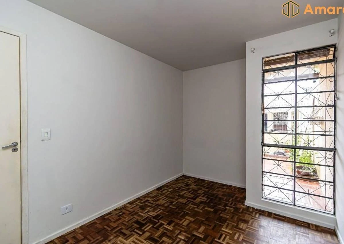 Wood or laminate floors in a 3-bedroom house, 75 m² — photo 17
