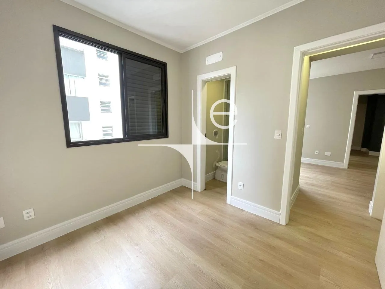 2-bedroom apartment with a home office — photo 15