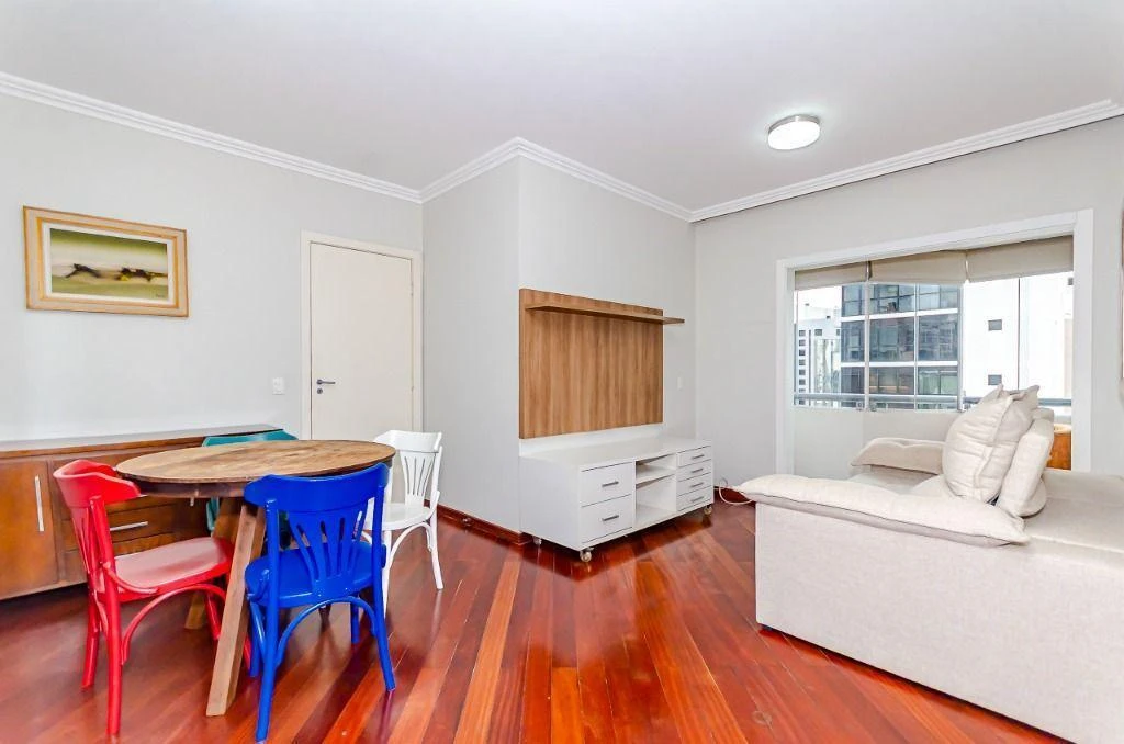 3-bedroom apartment with a washing machine in Curitiba — photo 6